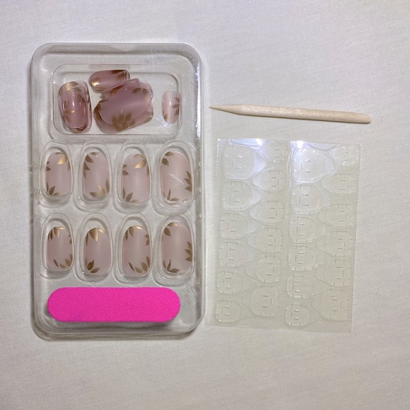 New Pink and Gold Frosted Flower/Leaf Press on Nails 24pcs - Picture 2 of 2